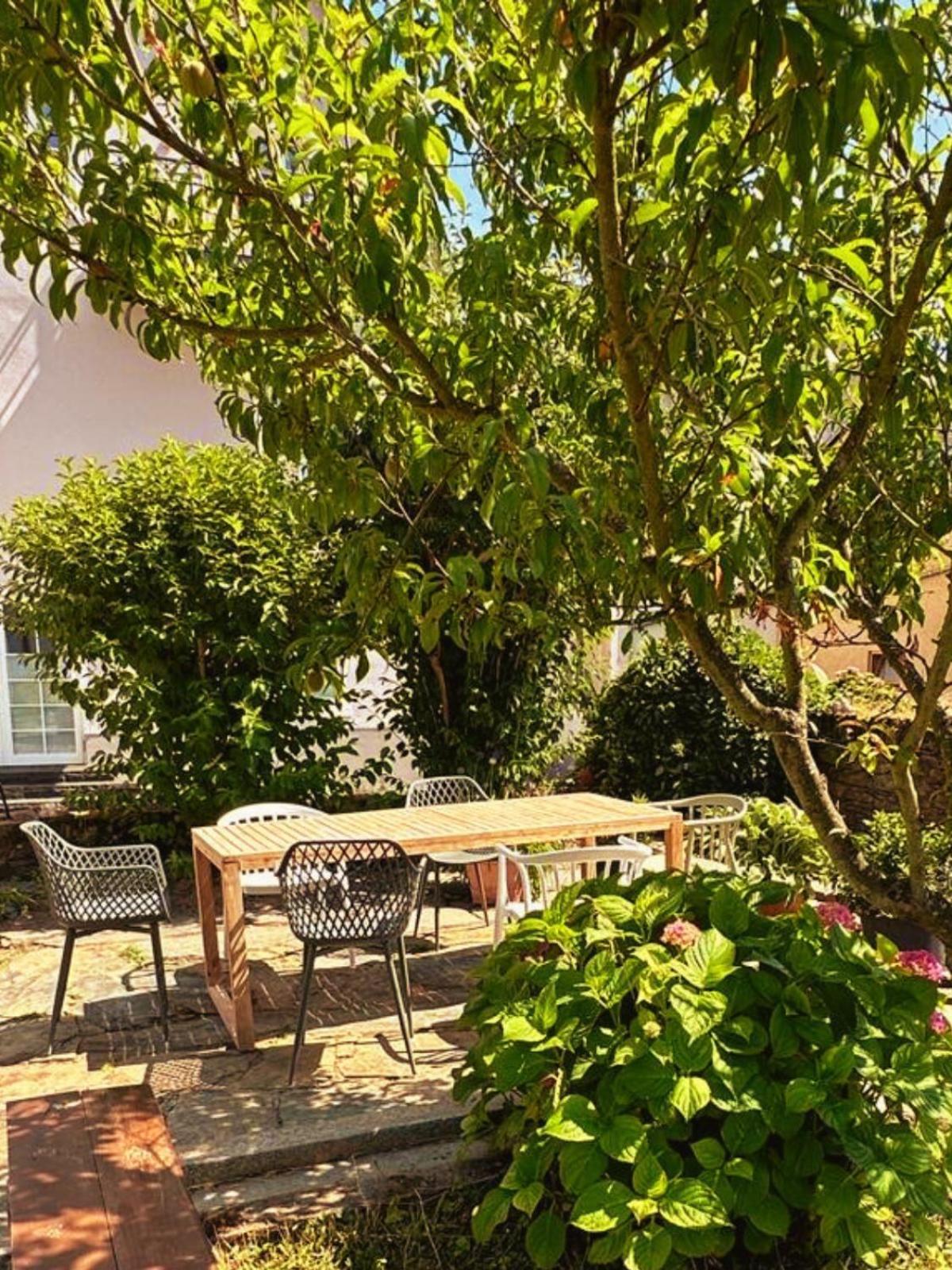 Gut Foersterlay - Exklusive Boutique Apartments Im Historischen Winzerhaus Direkt An Der Mosel Losnich Exterior photo